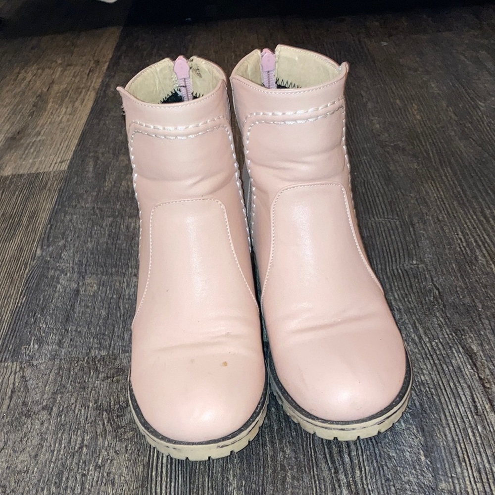 Kids/women’s booties